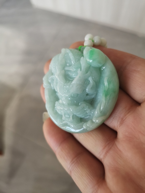 古玩玉器翡翠龍牌拍賣，當(dāng)前價格1999元