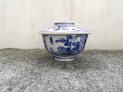 古玩陶瓷山水詩紋青花蓋碗拍賣，當前價格398元