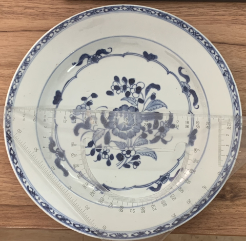 古玩陶瓷乾隆花卉紋青花盤拍賣,當前價格1999元
