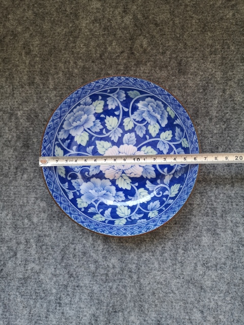 古玩陶瓷內青花花卉紋外紅釉碗拍賣,當前價格100元