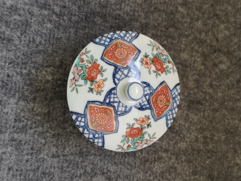 古玩陶瓷青花加彩蓋碗拍賣,當(dāng)前價(jià)格180元