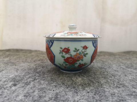 古玩陶瓷青花加彩蓋碗拍賣,當(dāng)前價(jià)格180元