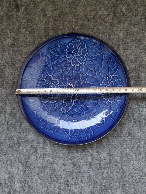 古玩陶瓷花卉紋印花藍釉盤拍賣,當前價格160元