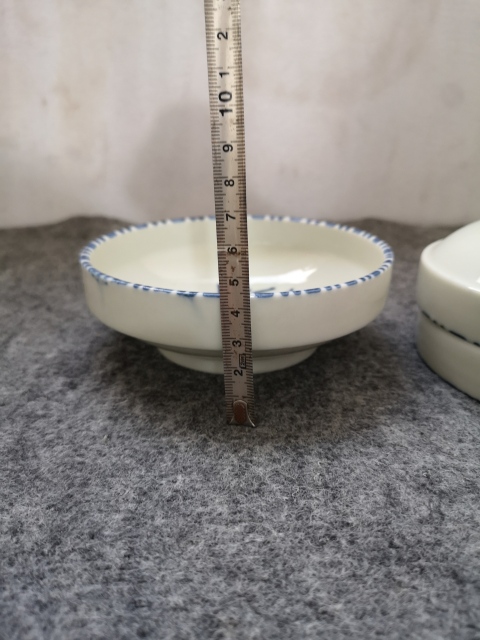 古玩陶瓷青花竹紋疊盒拍賣，當前價格160元