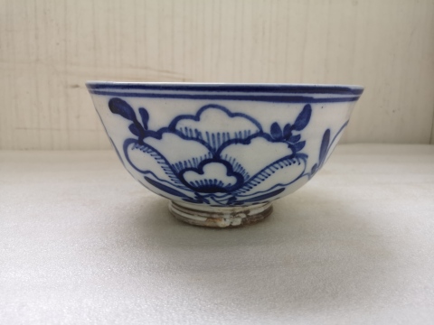 古玩陶瓷磁州窯靑花花卉紋碗拍賣,當(dāng)前價格480元