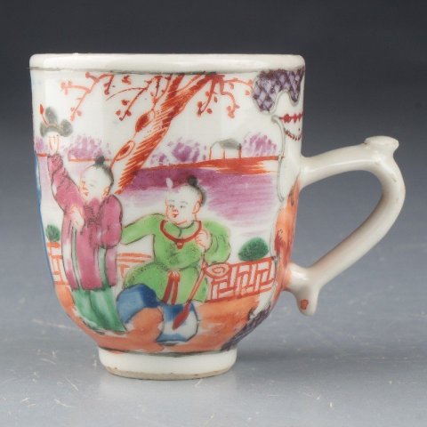 古玩陶瓷清乾隆 廣彩五子奪魁紋把杯拍賣，當前價格3580元
