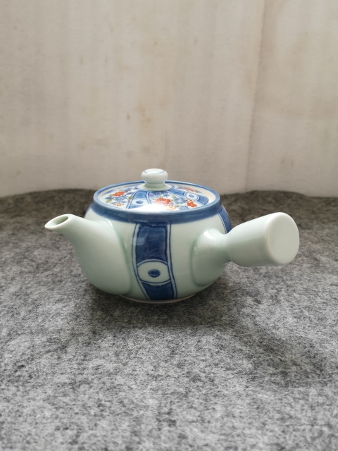 古玩陶瓷青花加彩執(zhí)壺拍賣，當前價格298元