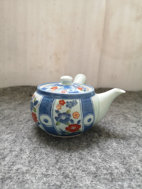 古玩陶瓷青花加彩執(zhí)壺拍賣，當前價格298元