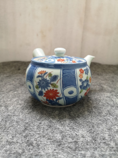 古玩陶瓷青花加彩執(zhí)壺拍賣，當前價格298元