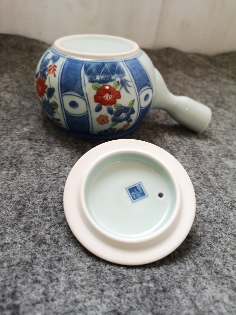 古玩陶瓷青花加彩執(zhí)壺拍賣，當前價格298元