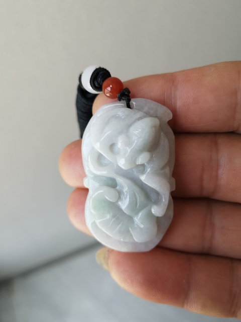 古玩玉器翡翠掛件拍賣,當前價格198元