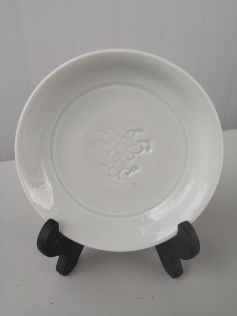 古玩陶瓷折枝花卉紋印花盤拍賣，當前價格2300元