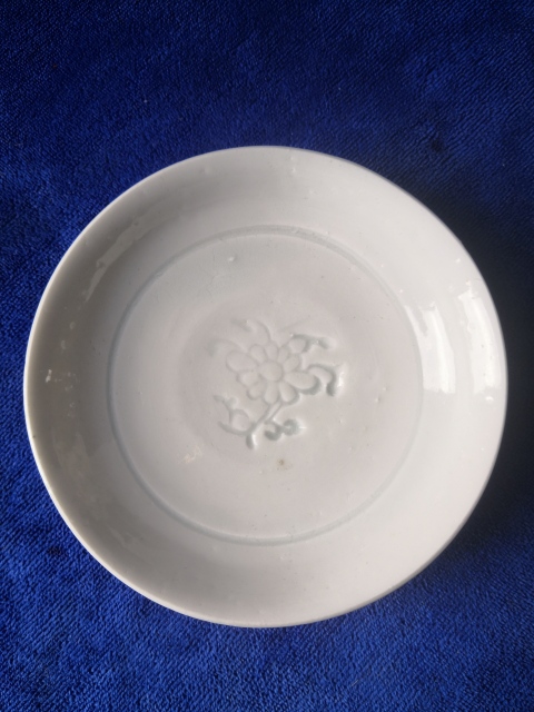 古玩陶瓷折枝花卉紋印花盤拍賣，當前價格2300元