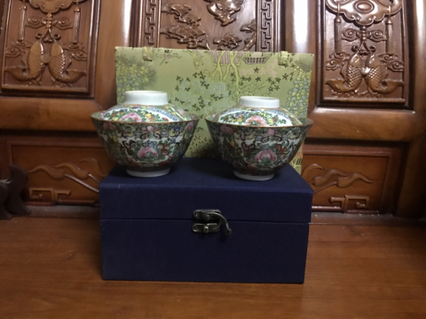（精品蓋碗）晚清—花碟紋廣彩蓋碗一個拍賣，當前價格399元
