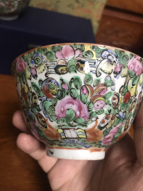 古玩陶瓷（精品蓋碗）晚清—花碟紋廣彩蓋碗一個拍賣，當(dāng)前價格1000元