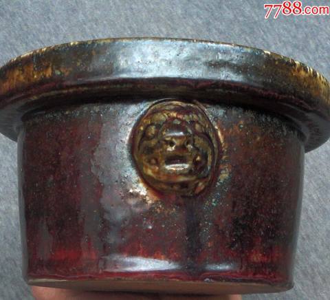古玩陶瓷祭紅釉雙鋪首香爐拍賣,當(dāng)前價(jià)格1600元