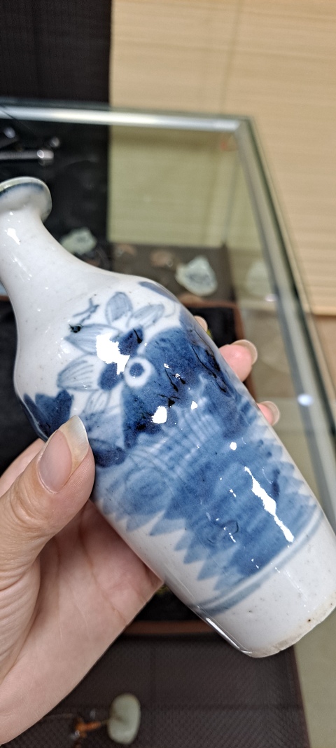 古玩陶瓷清荷花紋青花瓶一對拍賣,當前價格4000元