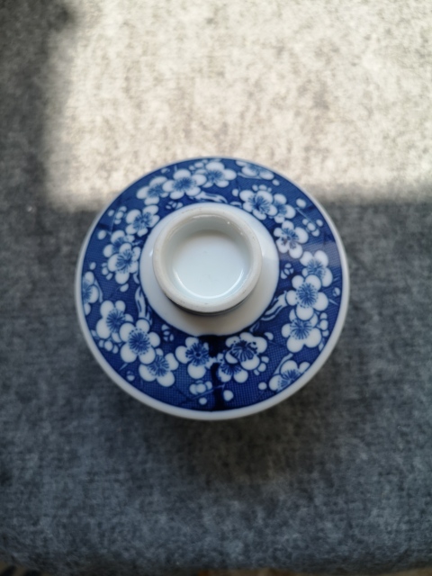 古玩陶瓷青花留白梅紋蓋杯拍賣,當前價格199元