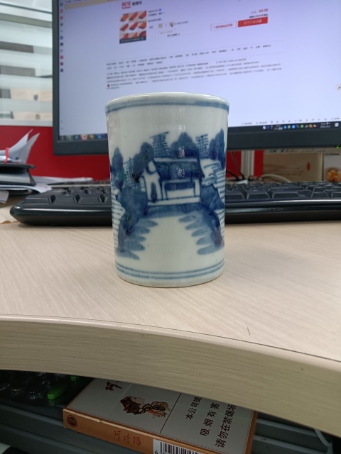 古玩陶瓷山水紋青花筆筒拍賣,當前價格1500元