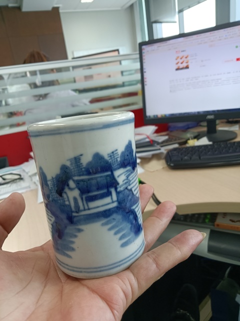 古玩陶瓷山水紋青花筆筒拍賣,當前價格1500元