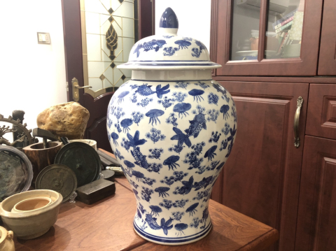 古玩陶瓷魚(yú)藻紋青花將軍罐拍賣(mài),當(dāng)前價(jià)格888元