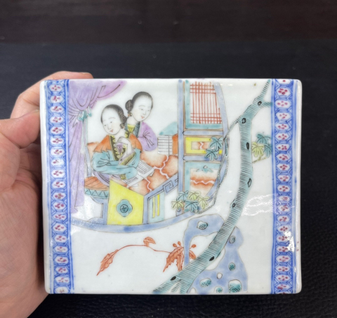 古玩陶瓷粉彩仕女圖脈枕（帶域鑒保真卡）拍賣，當(dāng)前價格6880元