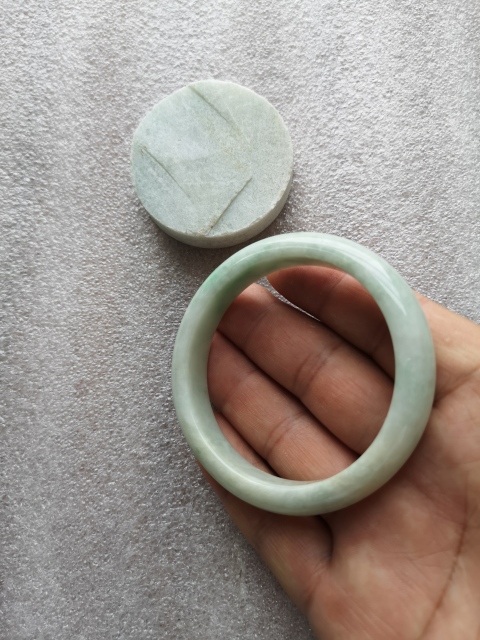 古玩玉器翡翠鐲拍賣，當前價格850元