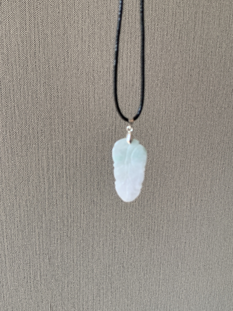 古玩玉器翠大葉掛墜拍賣,當(dāng)前價(jià)格168元