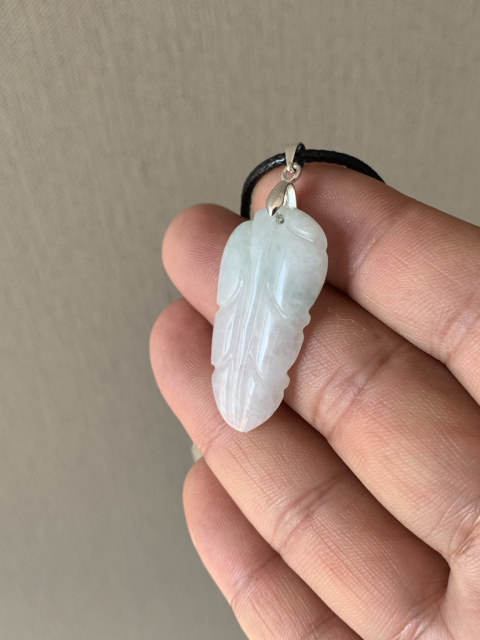 古玩玉器翠大葉掛墜拍賣,當(dāng)前價(jià)格168元