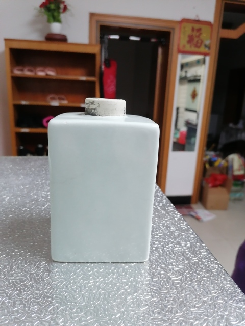 古玩陶瓷清代粉青白釉茶葉罐四方瓶拍賣，當前價格880元
