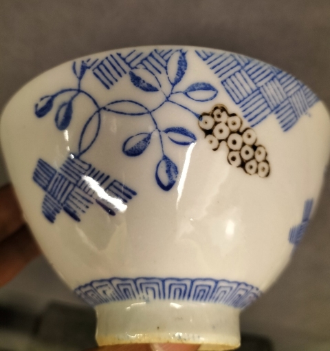 古玩陶瓷民國青花葡萄紋碗【一對兒】拍賣，當前價格99元