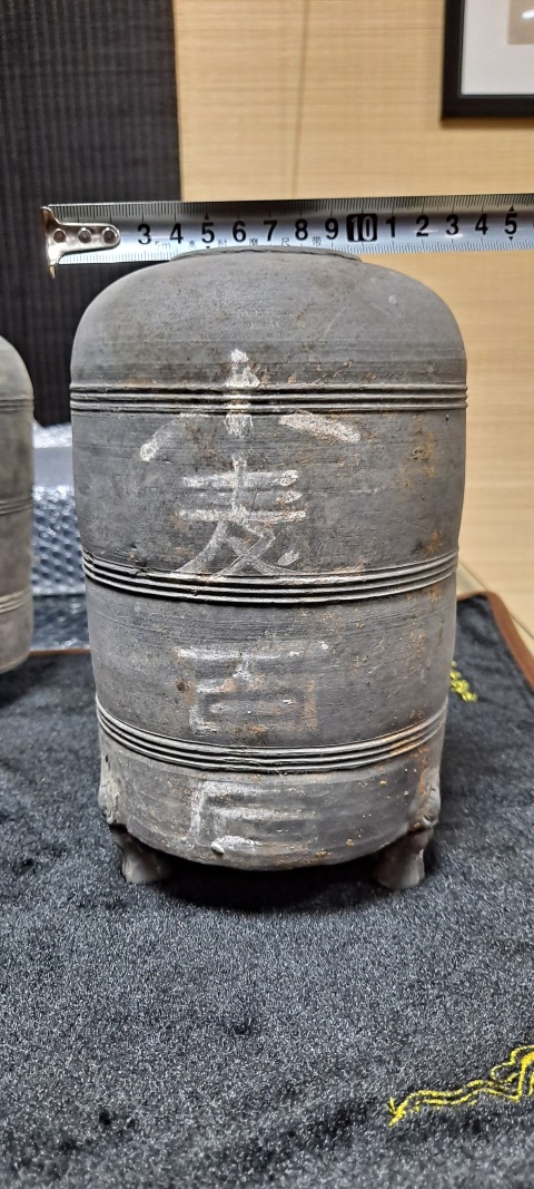 古玩陶瓷秦漢陶倉一對拍賣，當前價格6000元