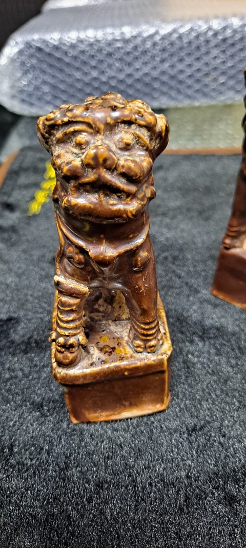 古玩陶瓷明末醬釉獅子一對拍賣，當前價格1600元