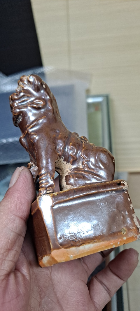 古玩陶瓷明末醬釉獅子一對拍賣，當前價格1600元
