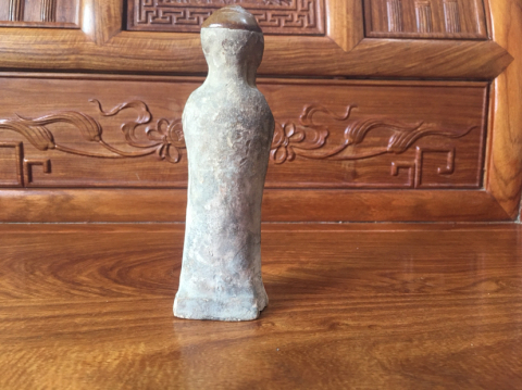 古玩陶瓷文官傭拍賣(mài),當(dāng)前價(jià)格1200元