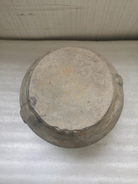 古玩陶瓷灰陶鋪首銜環(huán)罐拍賣，當(dāng)前價格999元