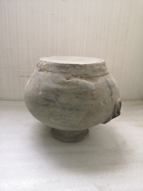 古玩陶瓷灰陶鋪首銜環(huán)罐拍賣，當(dāng)前價格999元