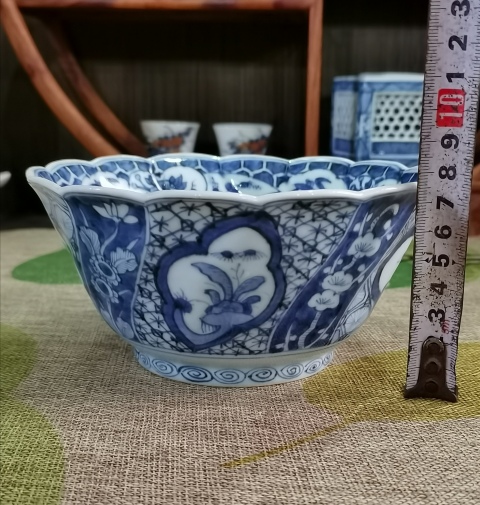 古玩陶瓷【盛惠】晚清民國青花花口大碗拍賣，當前價格600元