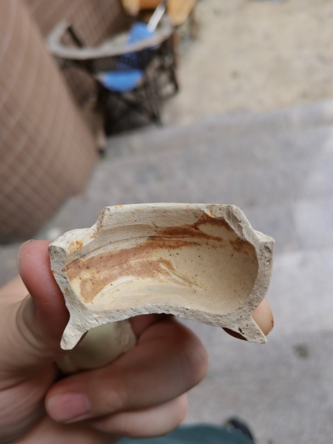 古玩陶瓷長沙窯印花白釉綠彩瓜棱粉盒標本拍賣，當前價格58元