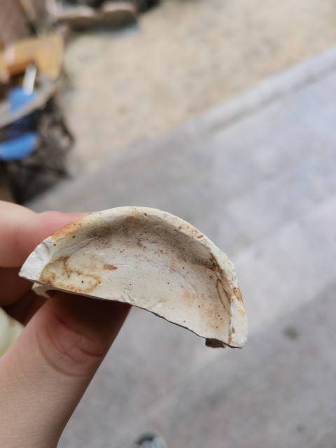 古玩陶瓷長沙窯印花白釉綠彩瓜棱粉盒標本拍賣，當前價格58元