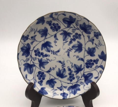 古玩陶瓷花卉紋青花盤拍賣,當(dāng)前價(jià)格198元
