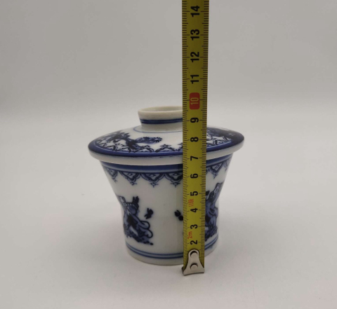 古玩陶瓷嬰戲紋青花蓋杯拍賣，當前價格220元