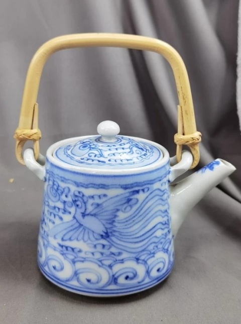 古玩陶瓷清晚期青花壺拍賣，當前價格1000元