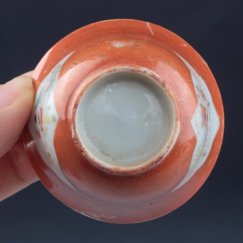 古玩陶瓷4487】清中期  粉彩**紅地開光人物故事紋鈴鐺杯拍賣，當(dāng)前價格1500元