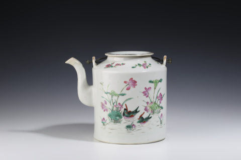 古玩陶瓷【優(yōu)品出品必出精品】清晚·粉彩花鳥紋茶壺拍賣,當(dāng)前價格2288元