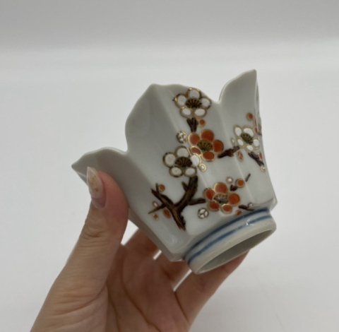 古玩陶瓷梅紋花口杯拍賣,當前價格198元