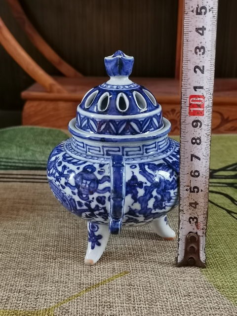 古玩陶瓷【精品熏爐】晚清民國青花元寶鈕雙耳熏爐拍賣，當前價格160元