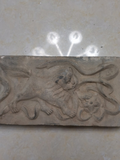 古玩雜項(xiàng)清末古磚 雕刻獅子滾繡球拍賣(mài)，當(dāng)前價(jià)格800元