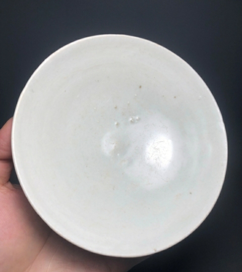古玩陶瓷白釉唇口圈足碗拍賣，當前價格999元