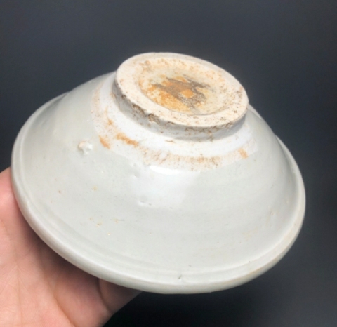 古玩陶瓷白釉唇口圈足碗拍賣，當前價格999元